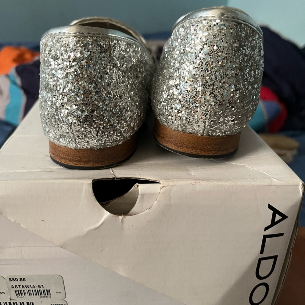 Good condition USED . Silver flats